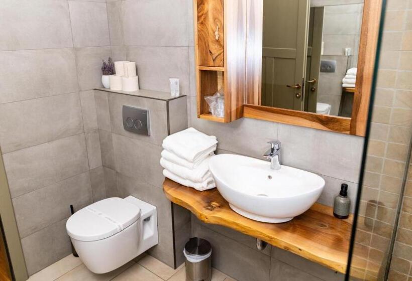 스탠다드 룸, Harmonia Mundi