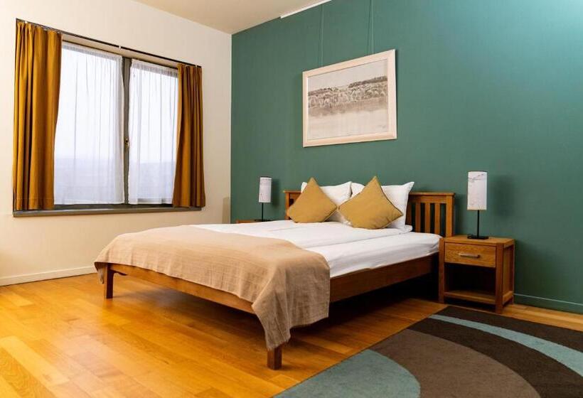 장애인을 위한 킹사이즈 침대 스탠다드 룸, Harmonia Mundi