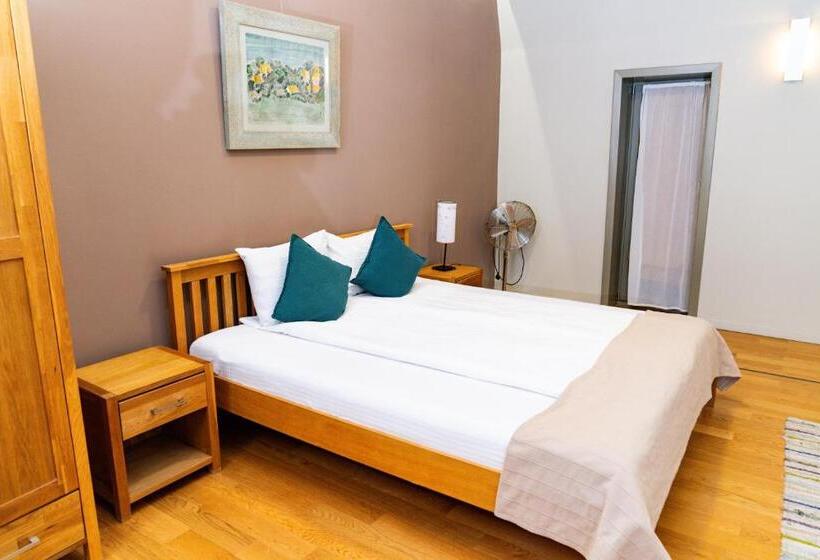 패밀리 스위트, Harmonia Mundi