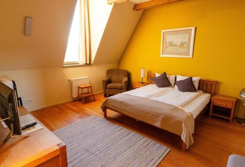 패밀리 스위트, Harmonia Mundi