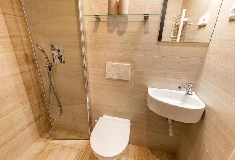 اتاق استاندارد با چشمانداز باغ, Penzion Kormorán