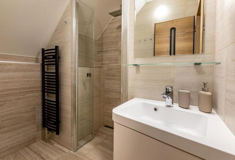 اتاق استاندارد چهار تخته, Penzion Kormorán