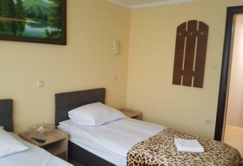 غرفة قياسية حمام مشترك, Zatishok Guest House