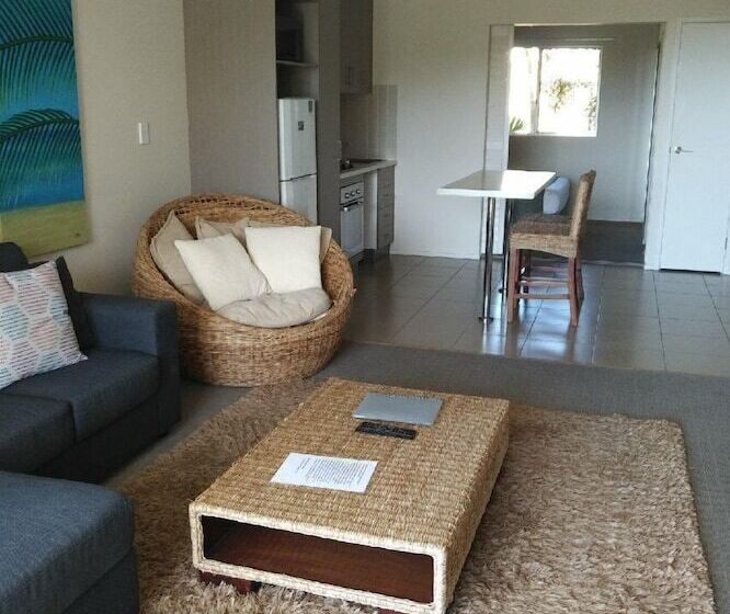 침실 2개 아파트, Airlie Central Apartments