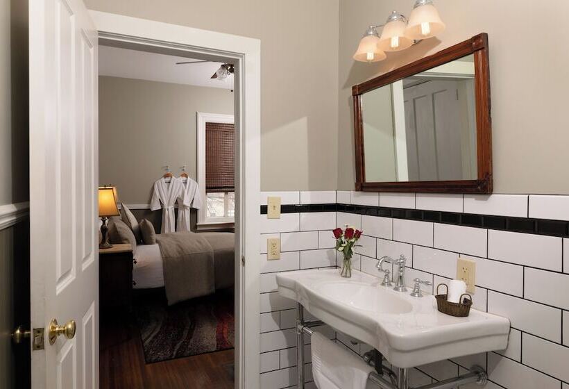 غرفة ديلوكس, Rosemont Inn