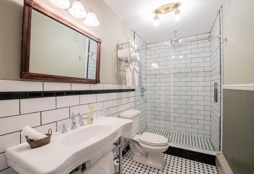 غرفة ديلوكس, Rosemont Inn