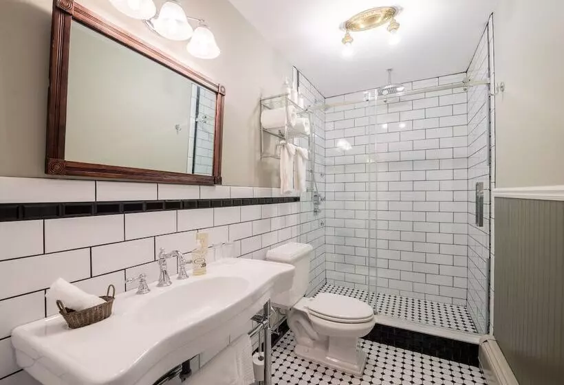 デラックスルーム, Rosemont Inn