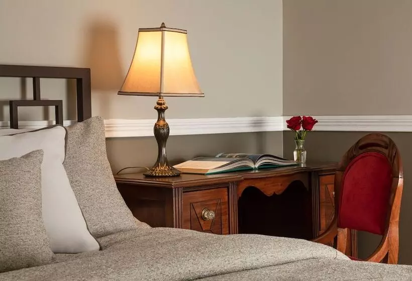 デラックスルーム, Rosemont Inn