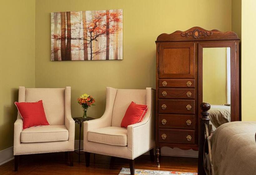 غرفة ديلوكس سرير كينج, Rosemont Inn