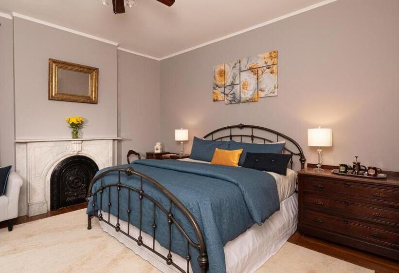 غرفة قياسية سرير كينج, Rosemont Inn