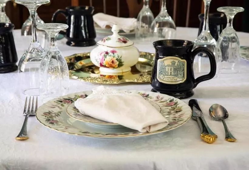 バスタブ付きスタンダードルーム, Rosemont Inn