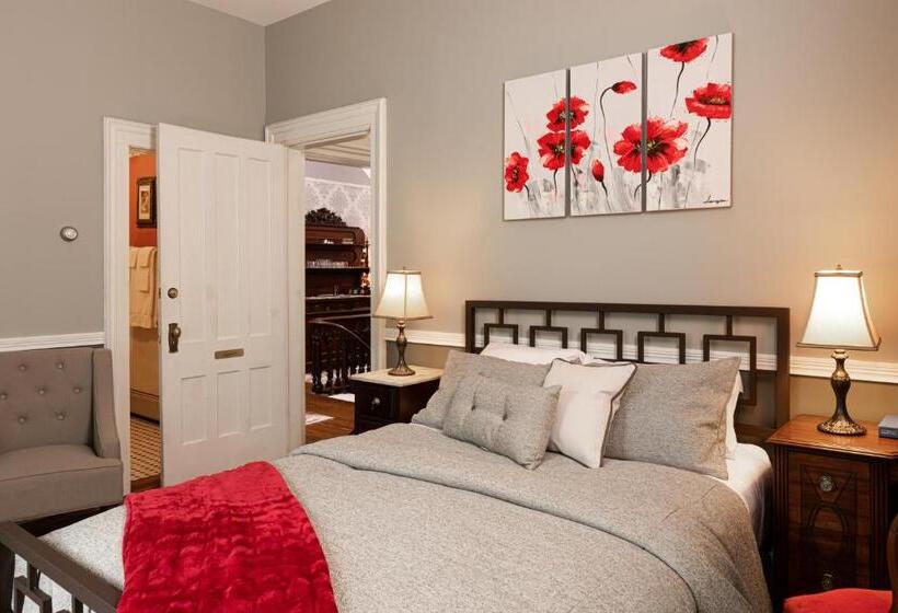 غرفة قياسية مزوَّدة بجاكوزي, Rosemont Inn