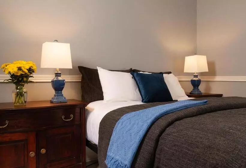 Standard room with outdoor bath, Rosemont Inn