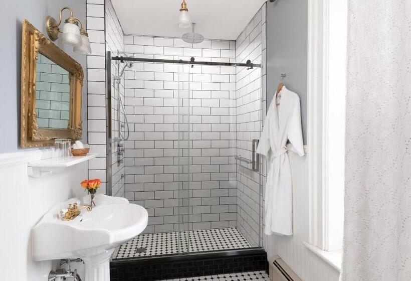 Standard room with outdoor bath, Rosemont Inn