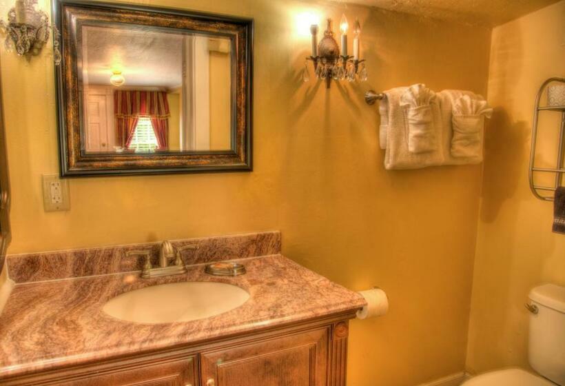 Suite Queen Bed, Casa De Solana Bed And Breakfast