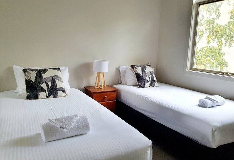 آپارتمان لوکس 1 خوابه, Central Shepparton Apartments