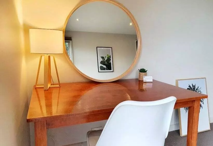آپارتمان لوکس 1 خوابه, Central Shepparton Apartments