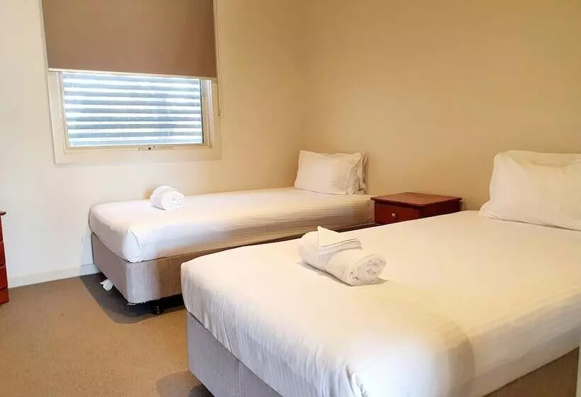 آپارتمان لوکس 1 خوابه, Central Shepparton Apartments