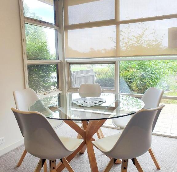 آپارتمان 1 خوابه, Central Shepparton Apartments