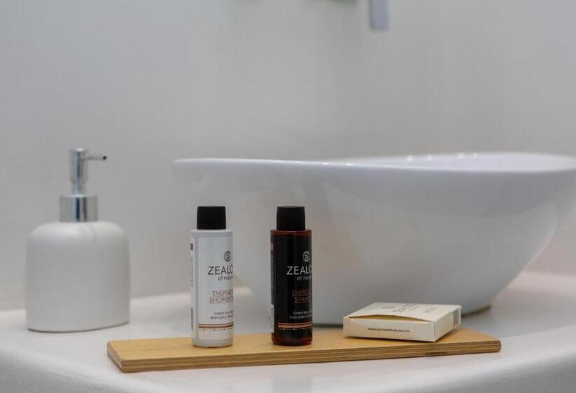 带花园景观的标准工作室, Coralli Beach Apartments