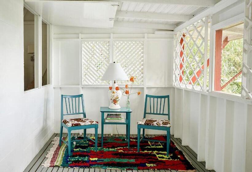 کابین, Golden Rock Nevis