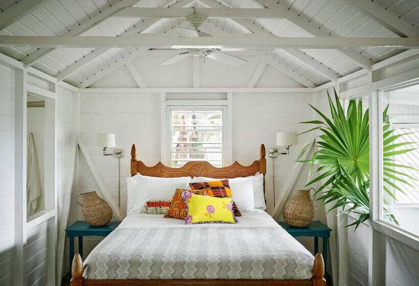 کابین, Golden Rock Nevis