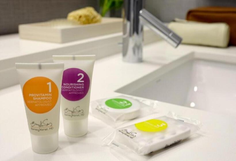 身障者適用キングサイズベッドルーム, Hyatt Place Portland Old Port