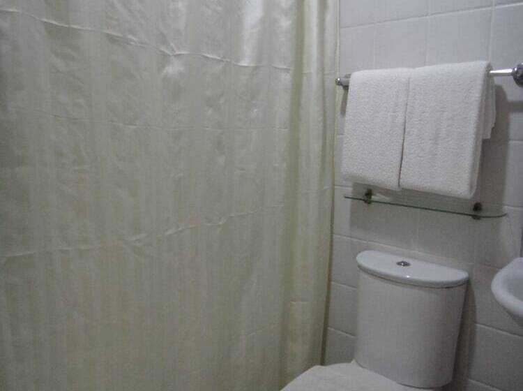 غرفة قياسية, Pier Cuatro