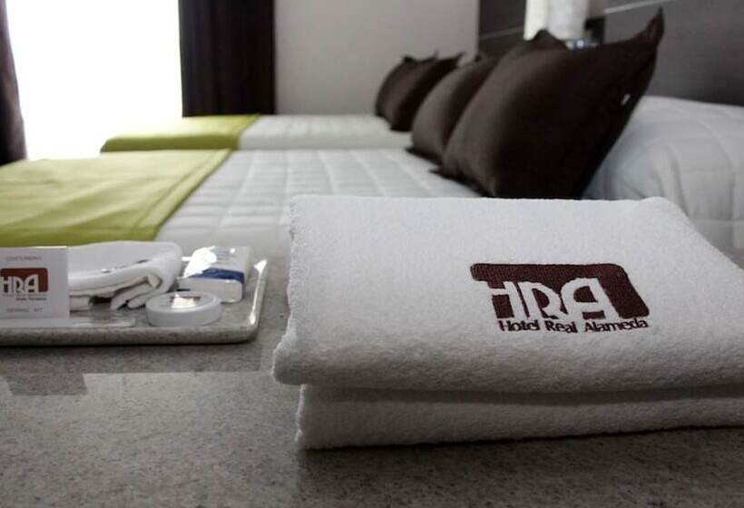 Люкс, Real Alameda De Queretaro