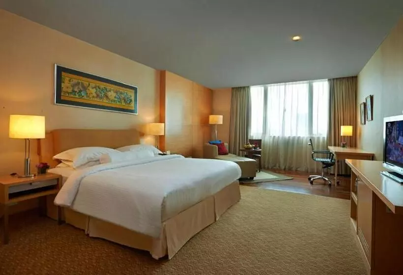 Deluxe-studio, Royale Chulan The Curve