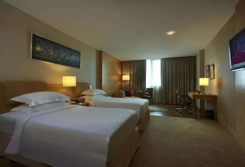 Deluxe-studio, Royale Chulan The Curve