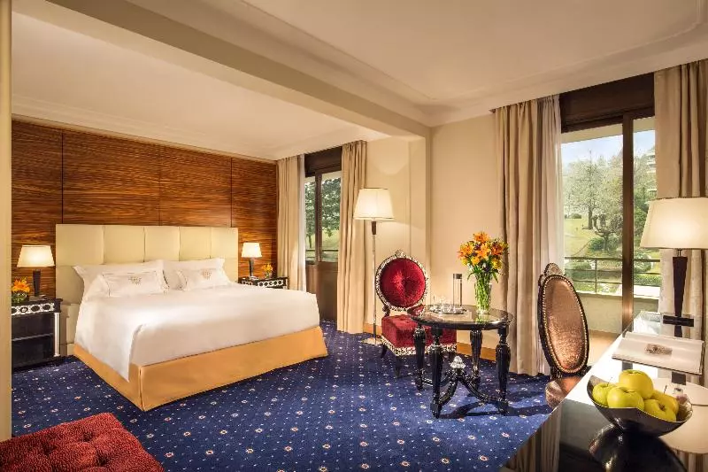Deluxe-huone, Royale Chulan The Curve