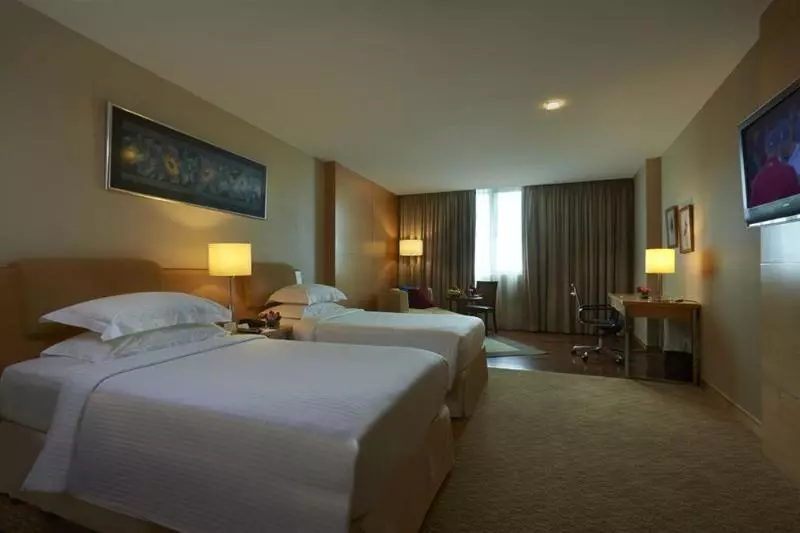 Deluxe-studio, Royale Chulan The Curve