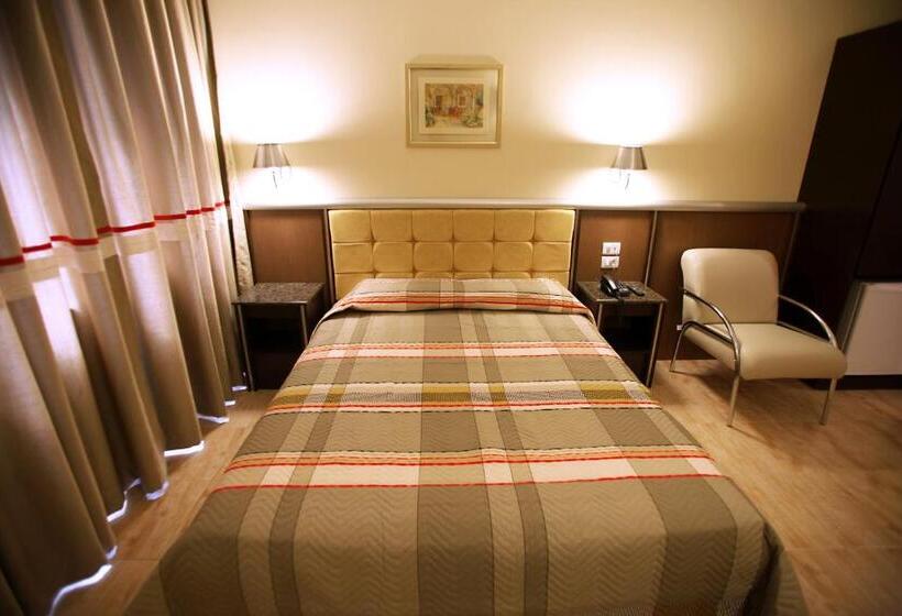 اتاق استاندارد با تخت دوبل, Soneca Plaza