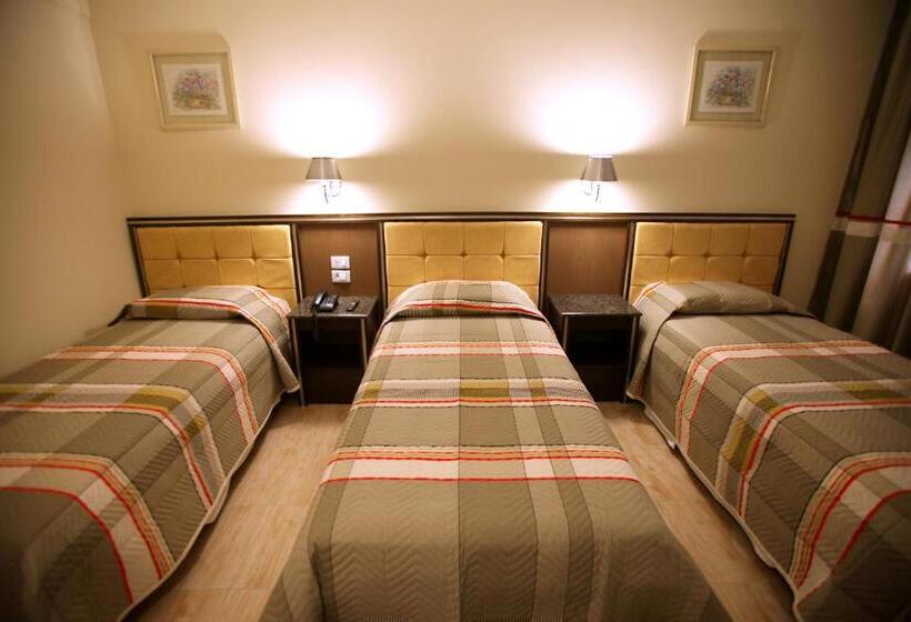 اتاق استاندارد سه نفره, Soneca Plaza