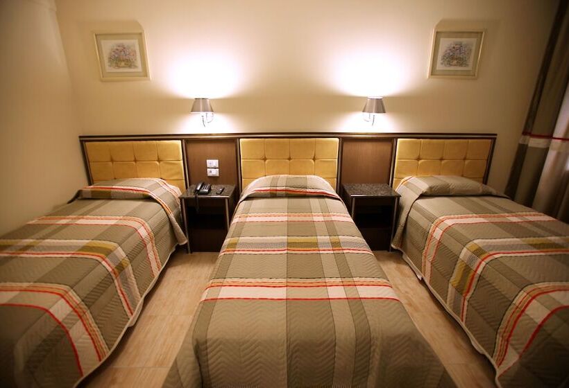 اتاق استاندارد سه نفره, Soneca Plaza