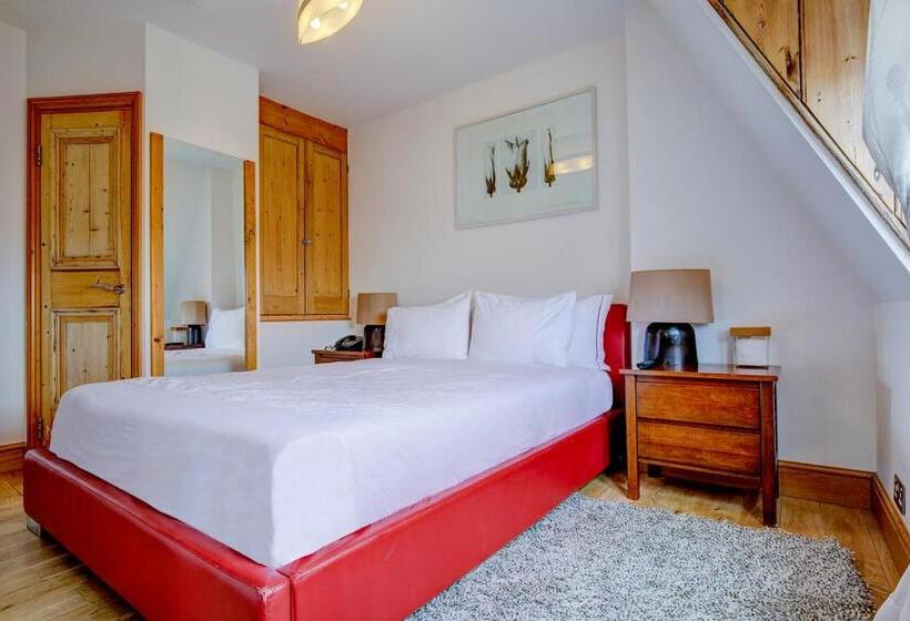 수피리어 룸, Una