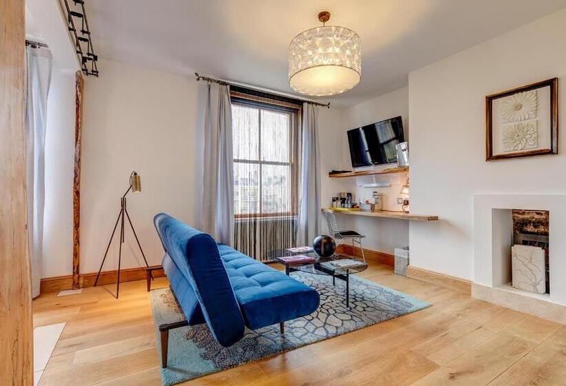 스위트 킹사이즈 침대, Una