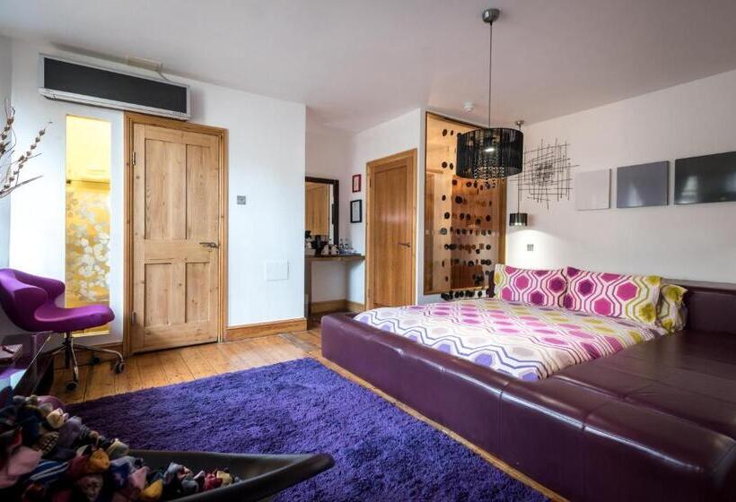 스탠다드 룸, Una