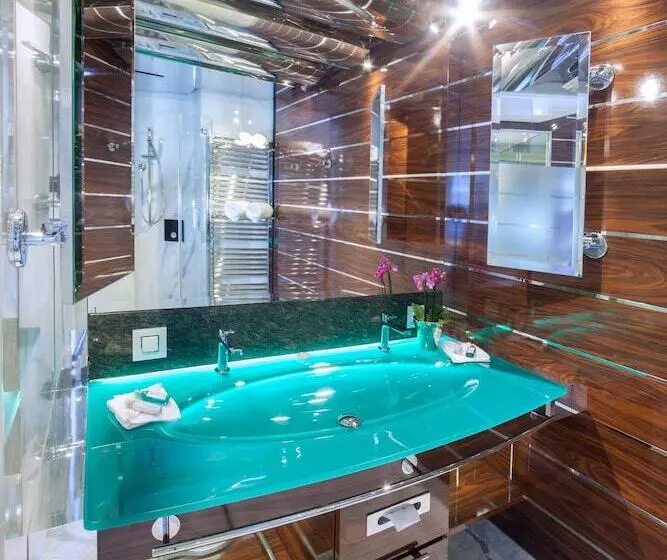 اتاق استاندارد یک نفره, Victory Therme Erding