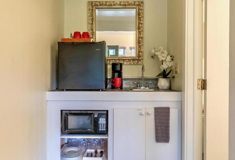 キングサイズベッドのスイートルーム, Wilburton Inn