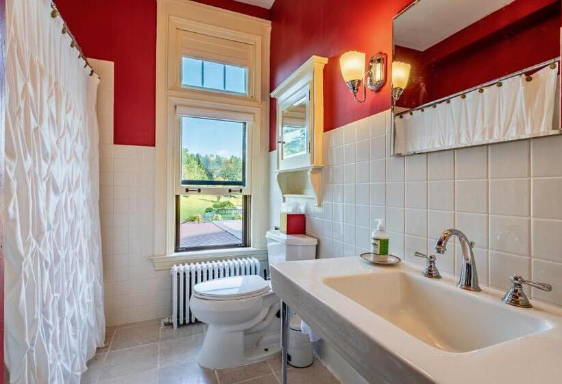 １ベッドルームハウス, Wilburton Inn