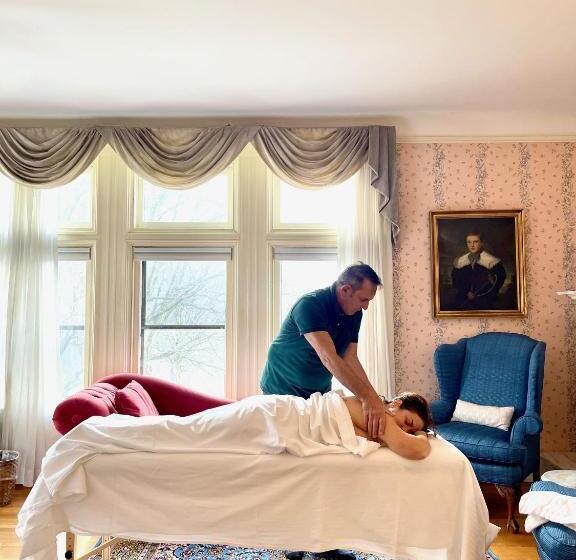 １ベッドルームハウス, Wilburton Inn