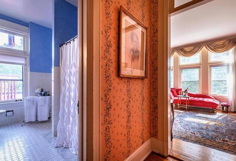 １ベッドルームハウス, Wilburton Inn