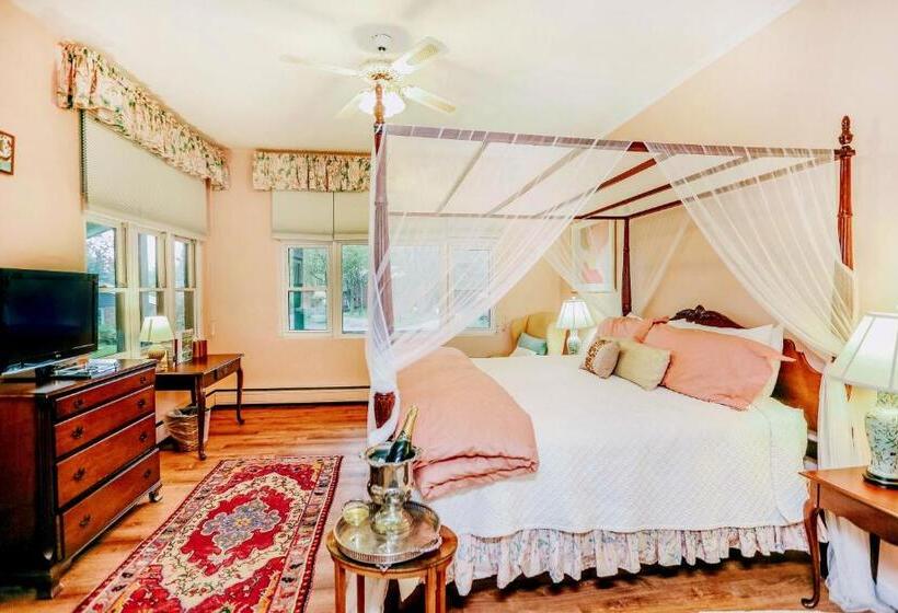 キングサイズベッドのスイートルーム, Wilburton Inn