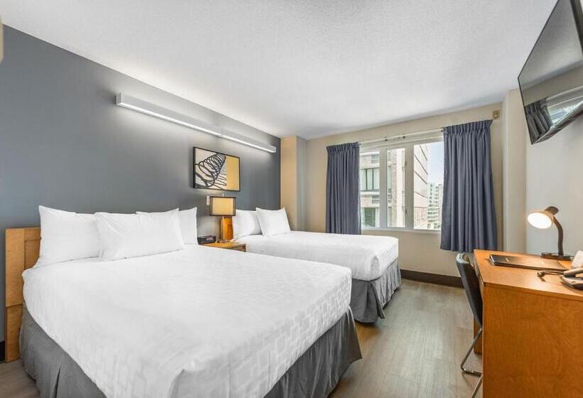 带2个双人床的标准工作室, Ywca Hotel Vancouver