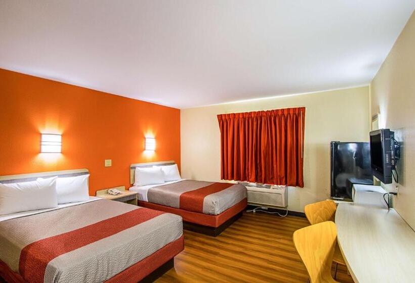 Четырехместный Номер Стандарт, Motel 6urbana, Il