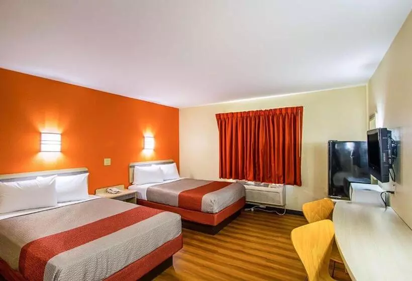 スタンダード4人部屋, Motel 6urbana, Il