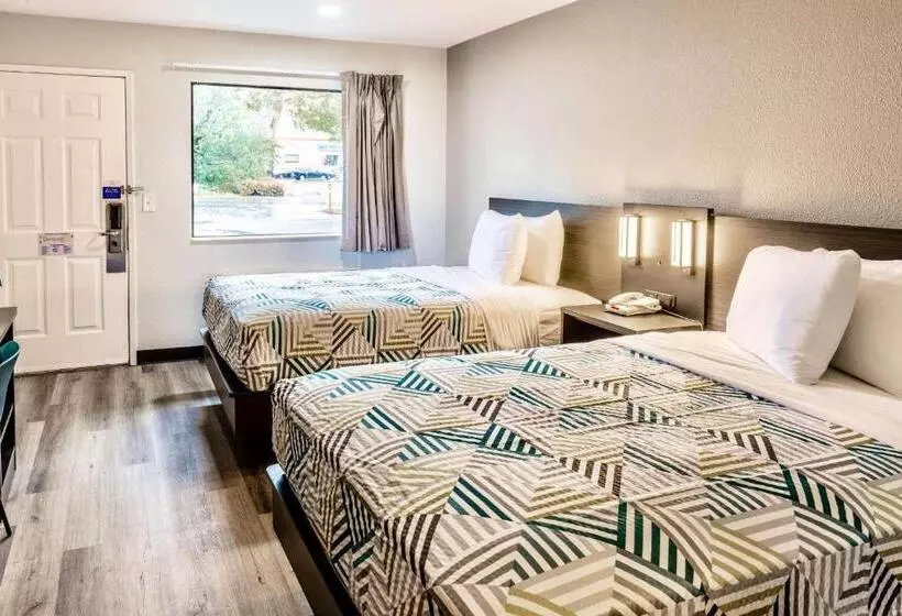 اتاق استاندارد چهار تخته, Motel 6carlsbad, Ca East Near Legoland