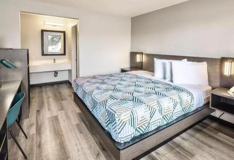اتاق استاندارد با تخت بزرگ برای معلولان, Motel 6carlsbad, Ca East Near Legoland